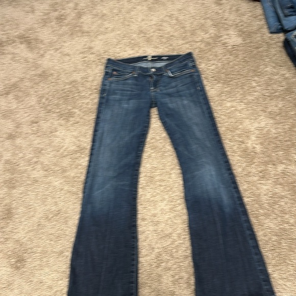 Not worn out at all 27 waist 32 inseam - Picture 2 of 2